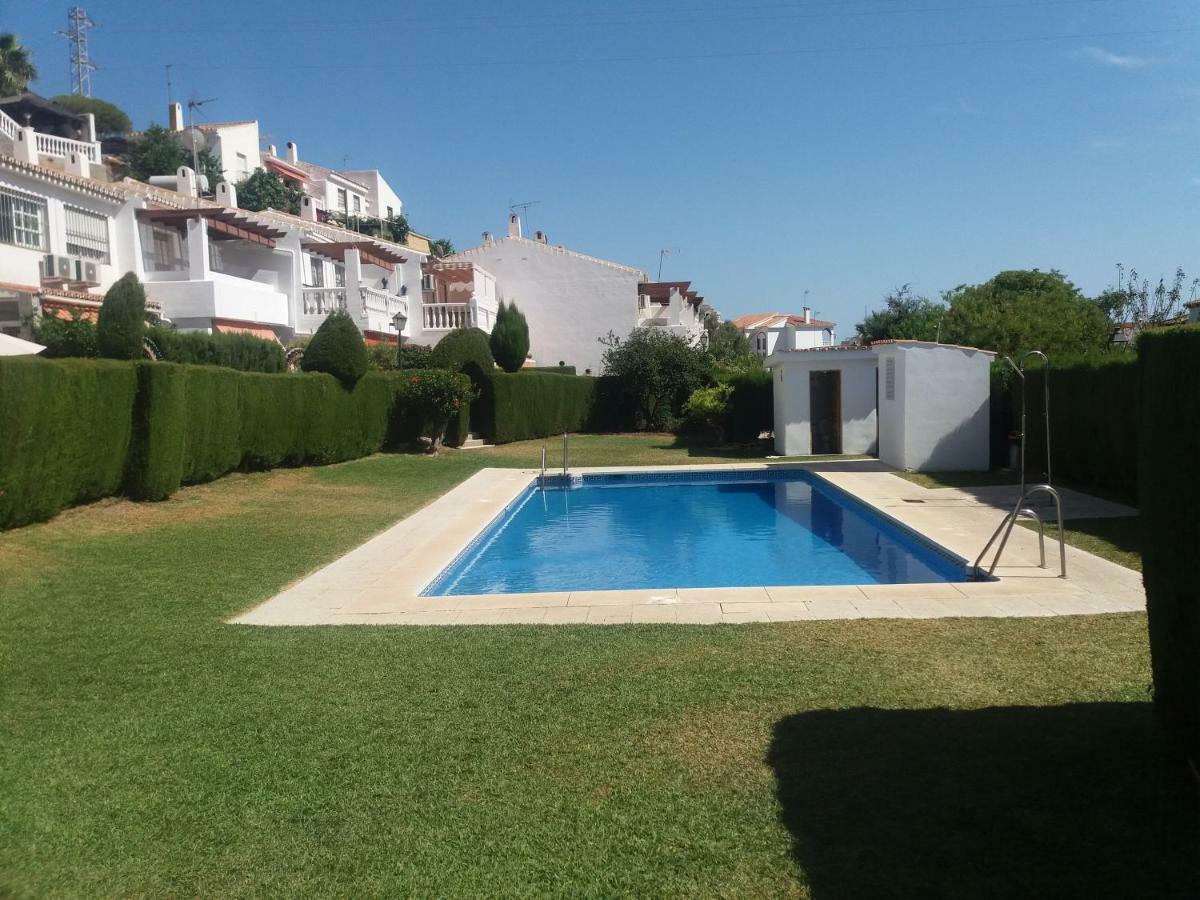 Chalet Adosado Con Piscina En La Cala Del Moral Exterior photo